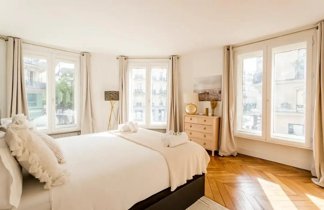 8P - 3Br Le Marais Spacious - Central - Historic Apt-1