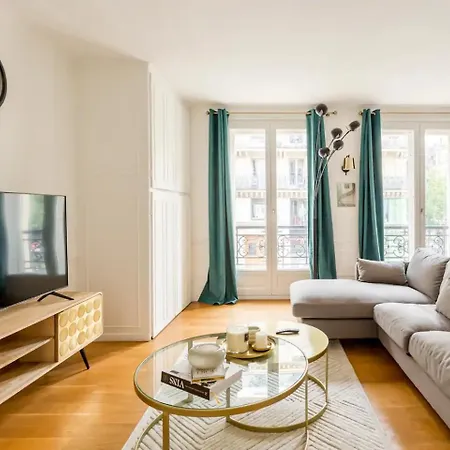 8P - 3Br Le Marais Spacious - Central - Historic Apt-2